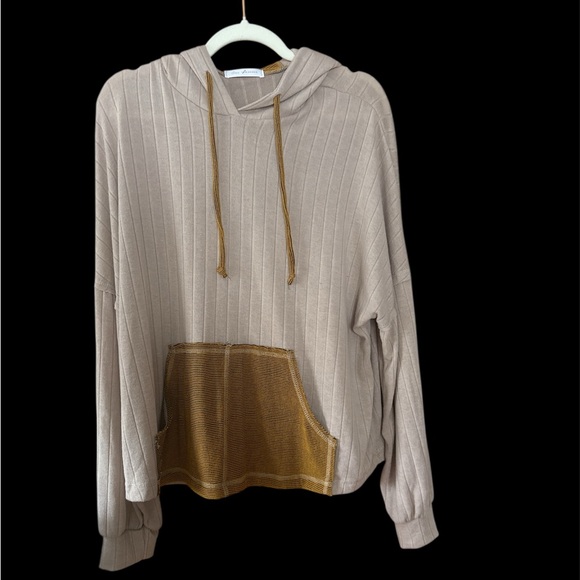 468:  CES FEMME NEW HOODIE - Picture 1 of 2